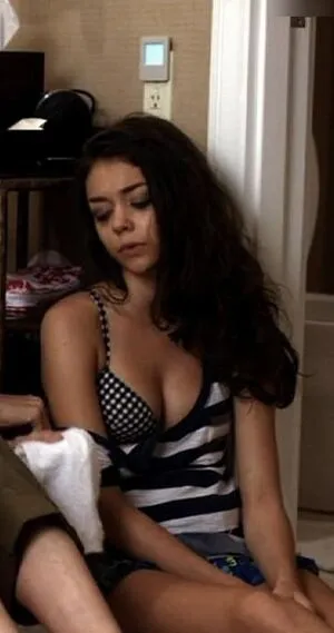 Sarah Hyland OnlyFans Leaked Free Thumbnail Picture - #upC3ywH496