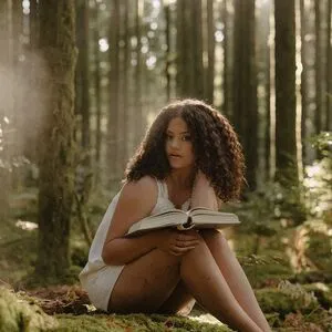 Sarah Jeffery OnlyFans Leaked Free Thumbnail Picture - #1FBX3o0gLg