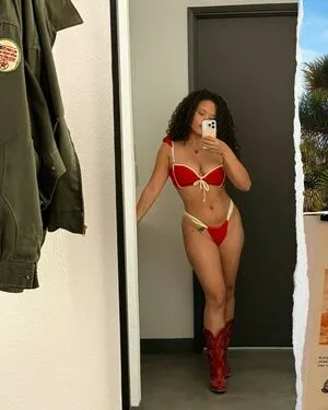 Sarah Jeffery OnlyFans Leaked Free Thumbnail Picture - #EoYrT7qbnp