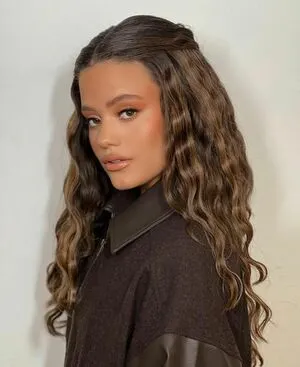 Sarah Jeffery OnlyFans Leaked Free Thumbnail Picture - #WuZNiX4EF9