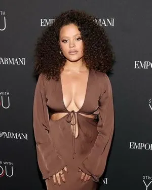 Sarah Jeffery OnlyFans Leaked Free Thumbnail Picture - #bg2w0a2tZI