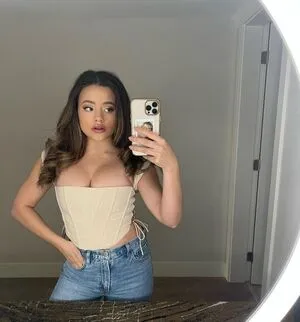 Sarah Jeffery OnlyFans Leaked Free Thumbnail Picture - #srPmHCLonw