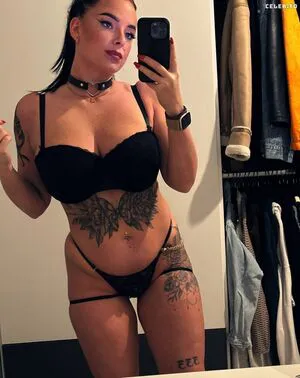 Sarah Neuhaus OnlyFans Leaked Free Thumbnail Picture - #3HT0yf3QR2