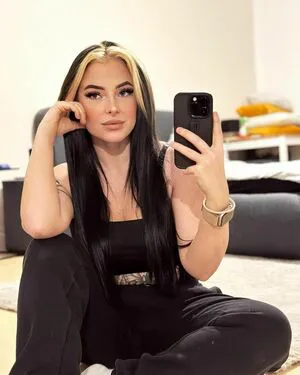 Sarah Neuhaus OnlyFans Leaked Free Thumbnail Picture - #y9Yxt9claH