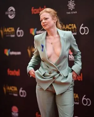 Sarah Snook OnlyFans Leaked Free Thumbnail Picture - #KuwSXNEK0w