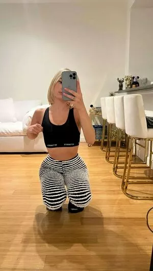 Sarah Snyder OnlyFans Leaked Free Thumbnail Picture - #mv8BFWIkfQ
