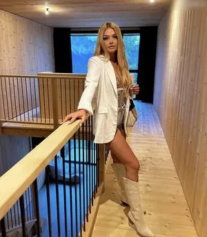 Sarah Wiese OnlyFans Leaked Free Thumbnail Picture - #JF7xTPrJld