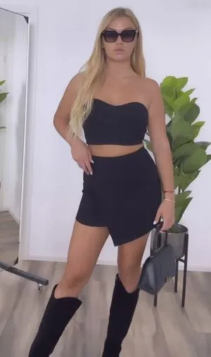 Sarah Wiese OnlyFans Leaked Free Thumbnail Picture - #ZEmoucQ2Yl