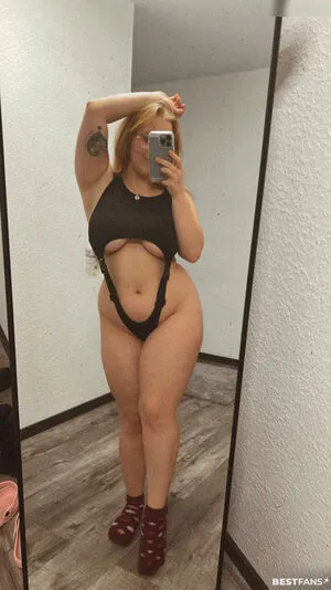 Sarahfahr9 OnlyFans Leaked Free Thumbnail Picture - #r6UUhL0hh1