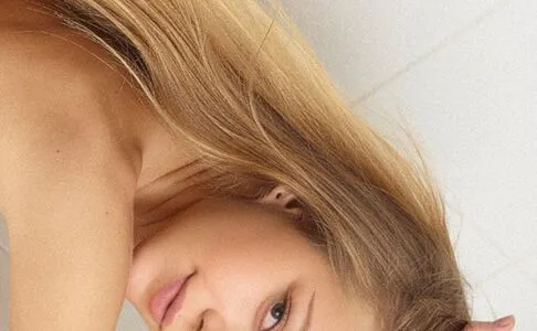 sarahisizzu OnlyFans Leaked Free Thumbnail Picture - #MnJnutBBll