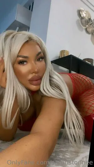 Sarahstonnee OnlyFans Leaked Free Thumbnail Picture - #KtpYNnMHMC
