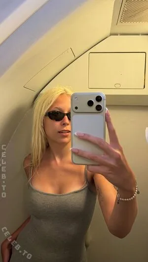 Sarahtoninx9 OnlyFans Leaked Free Thumbnail Picture - #FVxWe4UOL9