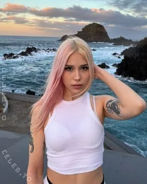 Sarahtoninx9 OnlyFans Leaked Free Thumbnail Picture - #LWw4B6mXSt