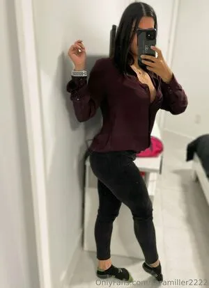 Saramiller2222 OnlyFans Leaked Free Thumbnail Picture - #MAEee42UHZ