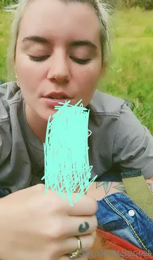 Saramills631 OnlyFans Leaked Free Thumbnail Picture - #4gblLwKx4K
