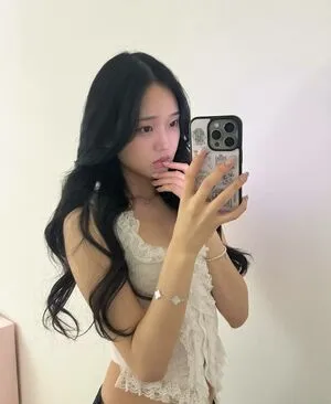 Saranghoe OnlyFans Leaked Free Thumbnail Picture - #dOalCIVI6D