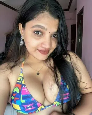 Saranyasanthosh OnlyFans Leaked Free Thumbnail Picture - #DAigCTASVE