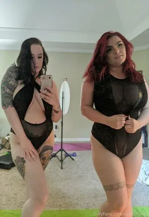 Sarasmokes OnlyFans Leaked Free Thumbnail Picture - #vrjyWTQ8OT