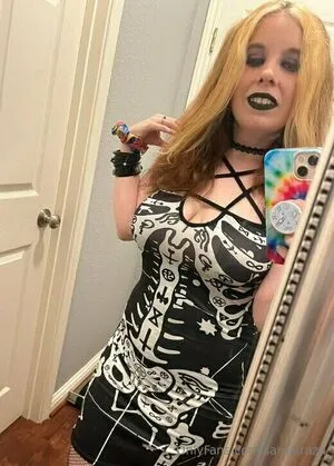 Sarastrasza OnlyFans Leaked Free Thumbnail Picture - #1OsmpEK8Qg