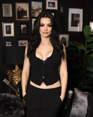 Saraya Bevis OnlyFans Leaked Free Thumbnail Picture - #ipIShs6Fkb