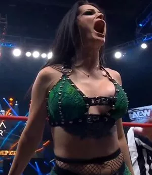 Saraya Bevis OnlyFans Leaked Free Thumbnail Picture - #uhl57lAwNx