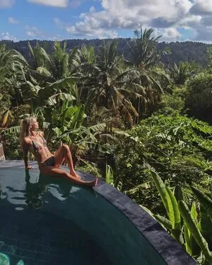 Saremm OnlyFans Leaked Free Thumbnail Picture - #2ZuJO0iPLr