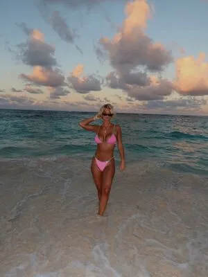 Sariskleit OnlyFans Leaked Free Thumbnail Picture - #TSpDYicULM