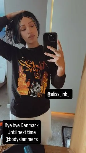 Sasha Banks OnlyFans Leaked Free Thumbnail Picture - #EKAWMXgmII