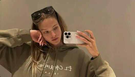 Sasha Luss OnlyFans Leaked Free Thumbnail Picture - #rwnFwgliox