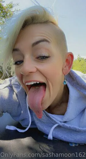 Sashamoon1621 OnlyFans Leaked Free Thumbnail Picture - #4QVqRV3eOy