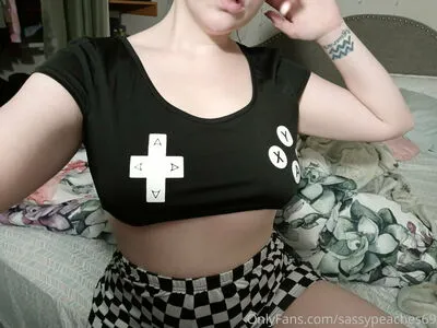 Sassypeaches69 OnlyFans Leaked Free Thumbnail Picture - #9M1IaXyX14