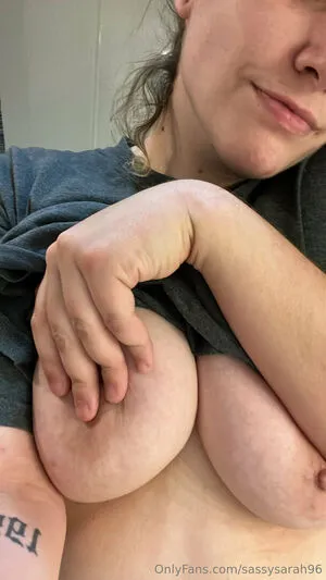 Sassysarah96 OnlyFans Leaked Free Thumbnail Picture - #4x5ODQRMAh