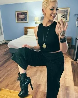 Satine Phoenix OnlyFans Leaked Free Thumbnail Picture - #y5E8u0JJl5