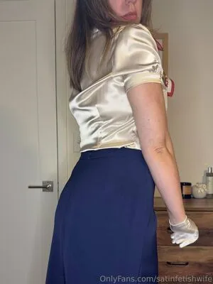 Satinfetishwife OnlyFans Leaked Free Thumbnail Picture - #8OSx98pQWm