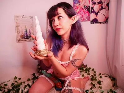 Satiryafree OnlyFans Leaked Free Thumbnail Picture - #F24NoF7R81