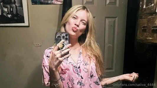 Sativa OnlyFans Leaked Free Thumbnail Picture - #5Xb4mgS7io