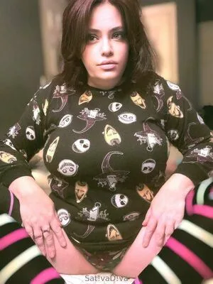 sativadiva OnlyFans Leaked Free Thumbnail Picture - #utIm4eFcY8