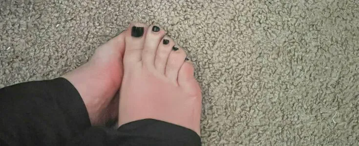 Savannahs Feet OnlyFans Leaked Free Thumbnail Picture - #RhzRADUCon
