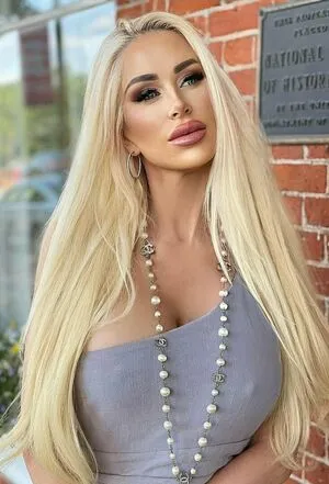 Savannmadison OnlyFans Leaked Free Thumbnail Picture - #YEFWdzbolt