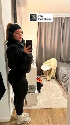 Saveria Sforza Tattoo OnlyFans Leaked Free Thumbnail Picture - #TRXCRJGLoK