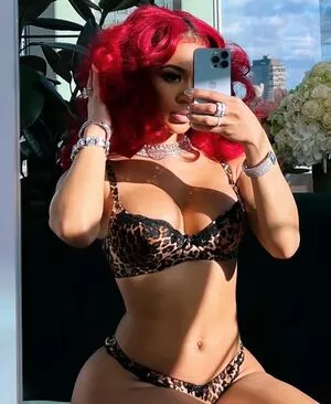 Saweetie OnlyFans Leaked Free Thumbnail Picture - #ItUQ4vpEAp