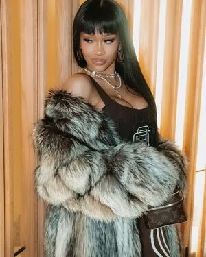 Saweetie OnlyFans Leaked Free Thumbnail Picture - #oAGLYwlQyz