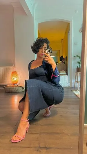 Sayna Soleimanpour OnlyFans Leaked Free Thumbnail Picture - #vHpMn1nNzk