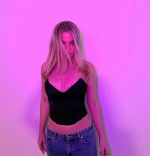 Scarlet Aviram OnlyFans Leaked Free Thumbnail Picture - #xEUj4Malqs