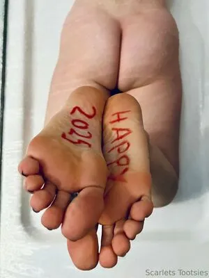 Scarletstootsies OnlyFans Leaked Free Thumbnail Picture - #MFaMFSawOB