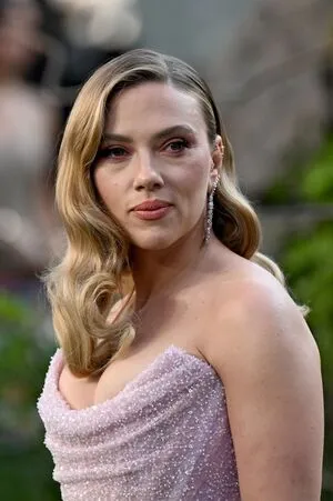Scarlett Johansson OnlyFans Leaked Free Thumbnail Picture - #1nCxx750qL