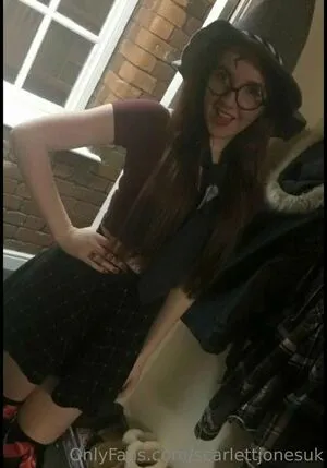 Scarlettjonesuk OnlyFans Leaked Free Thumbnail Picture - #7ZzaInM8gi