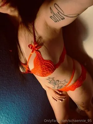 Schaennie OnlyFans Leaked Free Thumbnail Picture - #2FmTNFnBXC