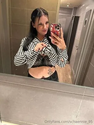 Schaennie OnlyFans Leaked Free Thumbnail Picture - #4fGXj2PPy0