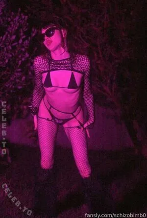 Schizobimb0 OnlyFans Leaked Free Thumbnail Picture - #2IBvyr1LQ4